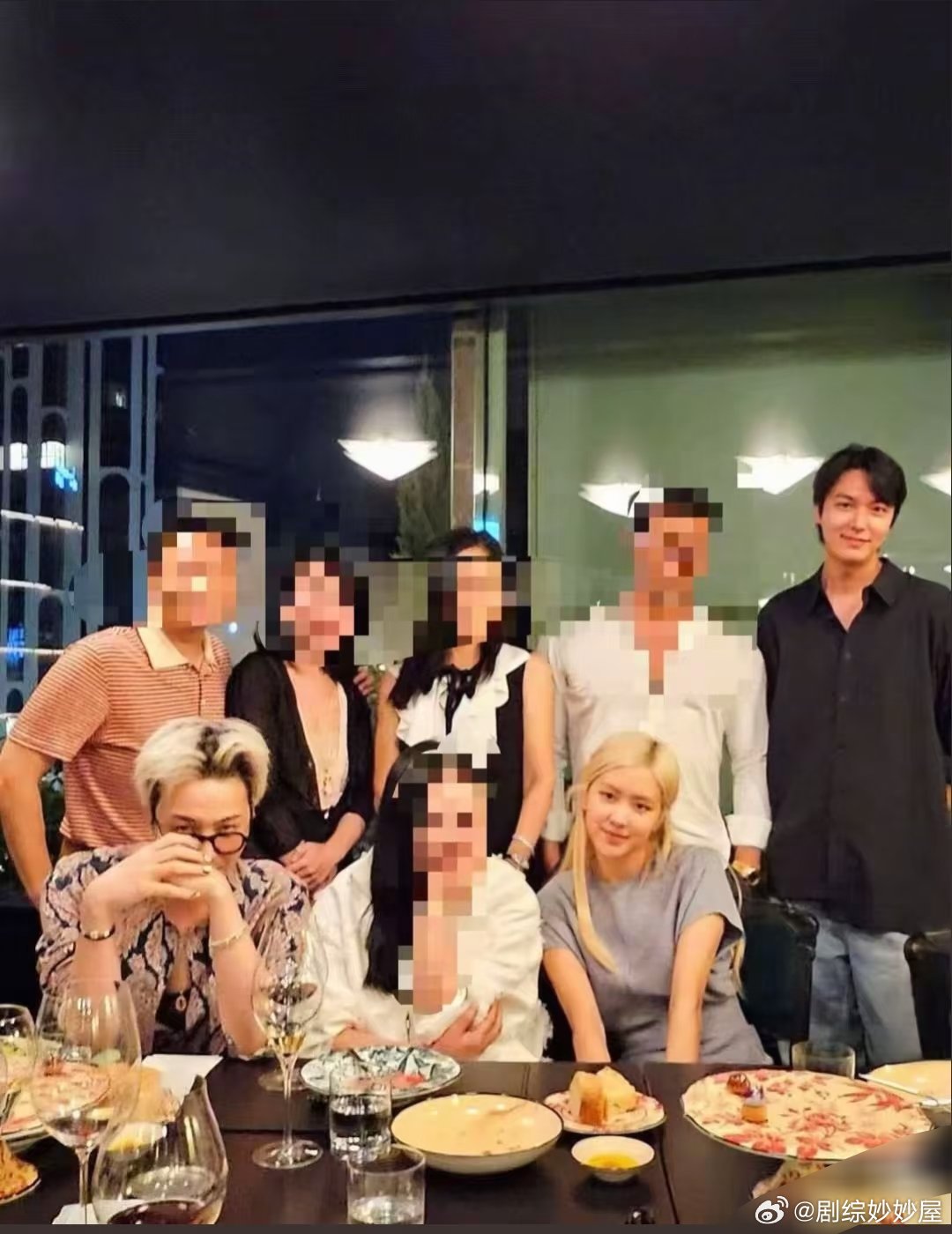 我去，这是啥时候？？权志龙朴彩英李敏镐聚餐[doge][doge]​​​