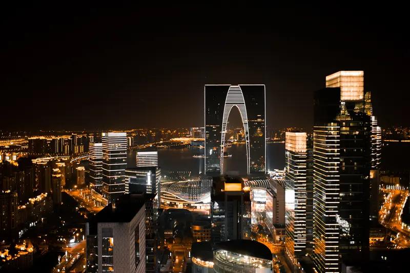 苏州在中国在世界最美城市均百十强之一，可就是个普通地级市而巳想申请机场，几十年都