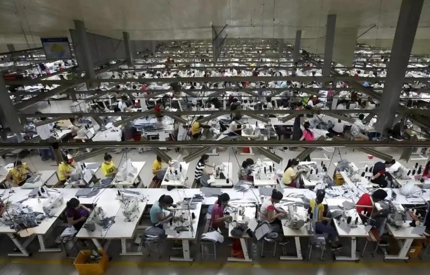 看到一个挺有意思的观点：如果欧美国家给越南、印度这两个国家长期免关税，不出十年，