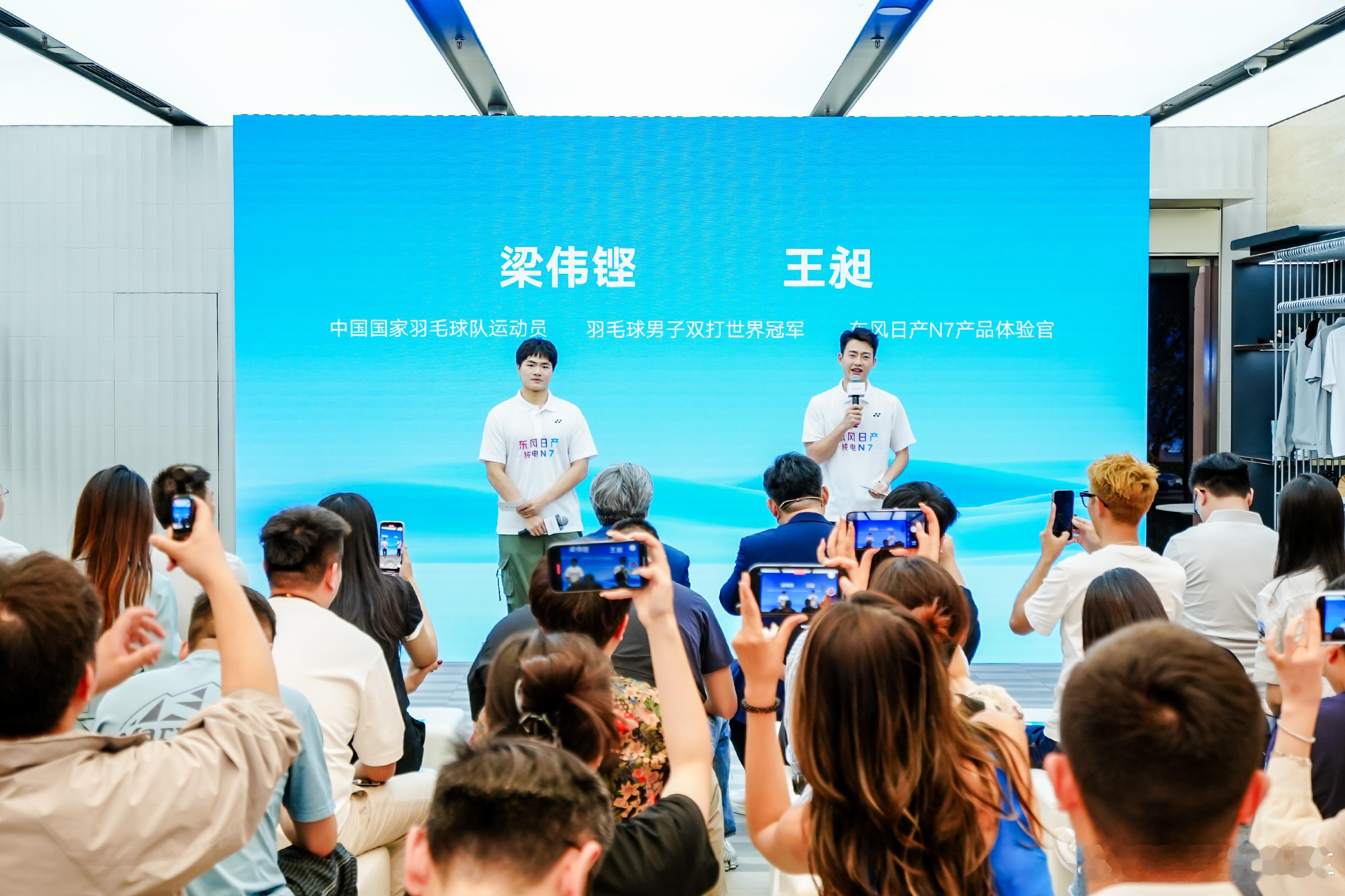 大定破万仅用18天，日产N7成为合资纯电车里的领头羊，而且这一次的订单里选择顶配