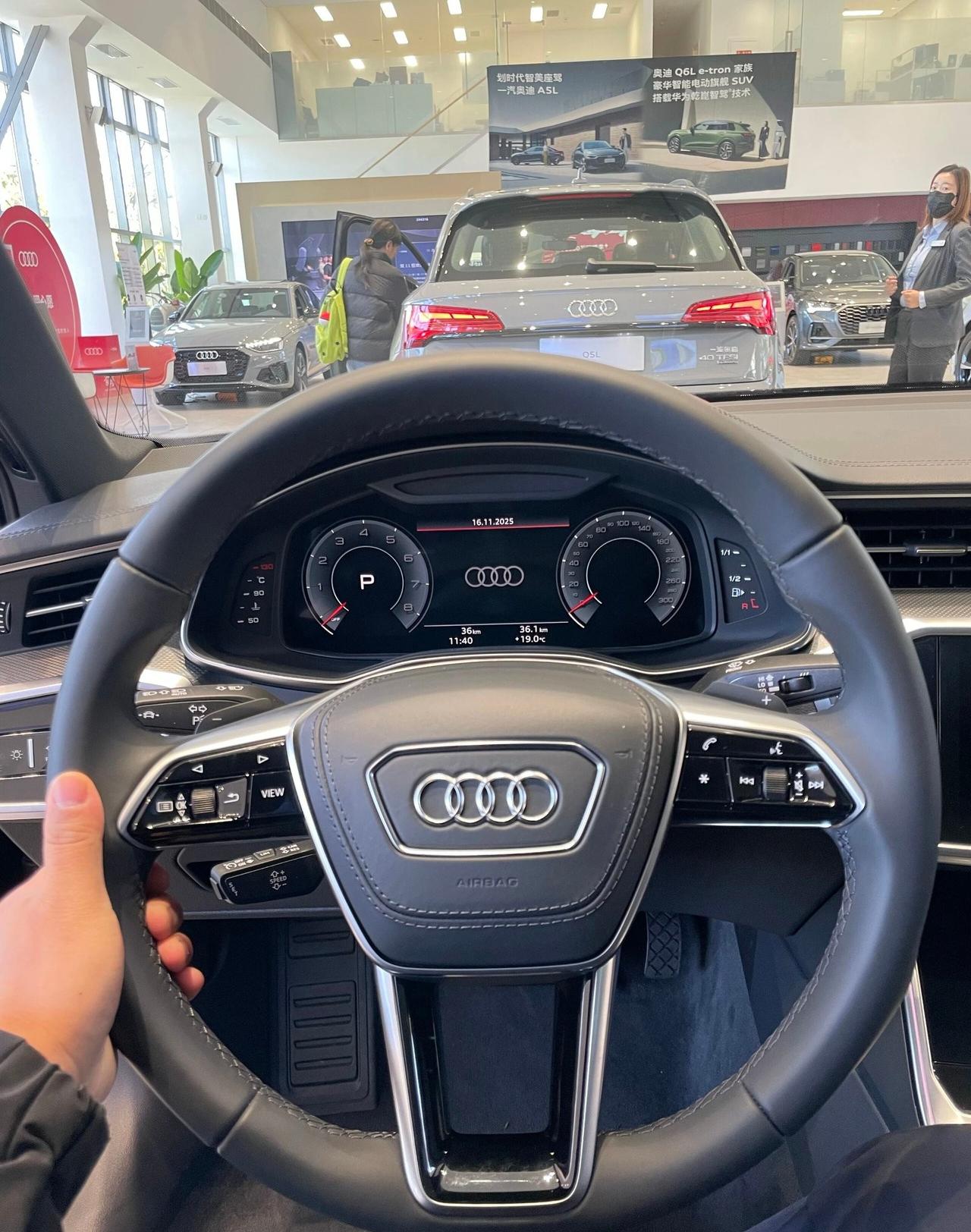 体验完奥迪A6L，真的如鲠在喉，不吐不快！真懂车还是死要面子？买奥迪A6L，