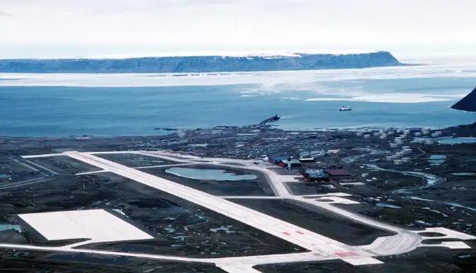 丹麦怂了，放弃保卫格陵兰岛？1月11日，丹麦议会国防委员会主席拉斯穆斯·亚勒