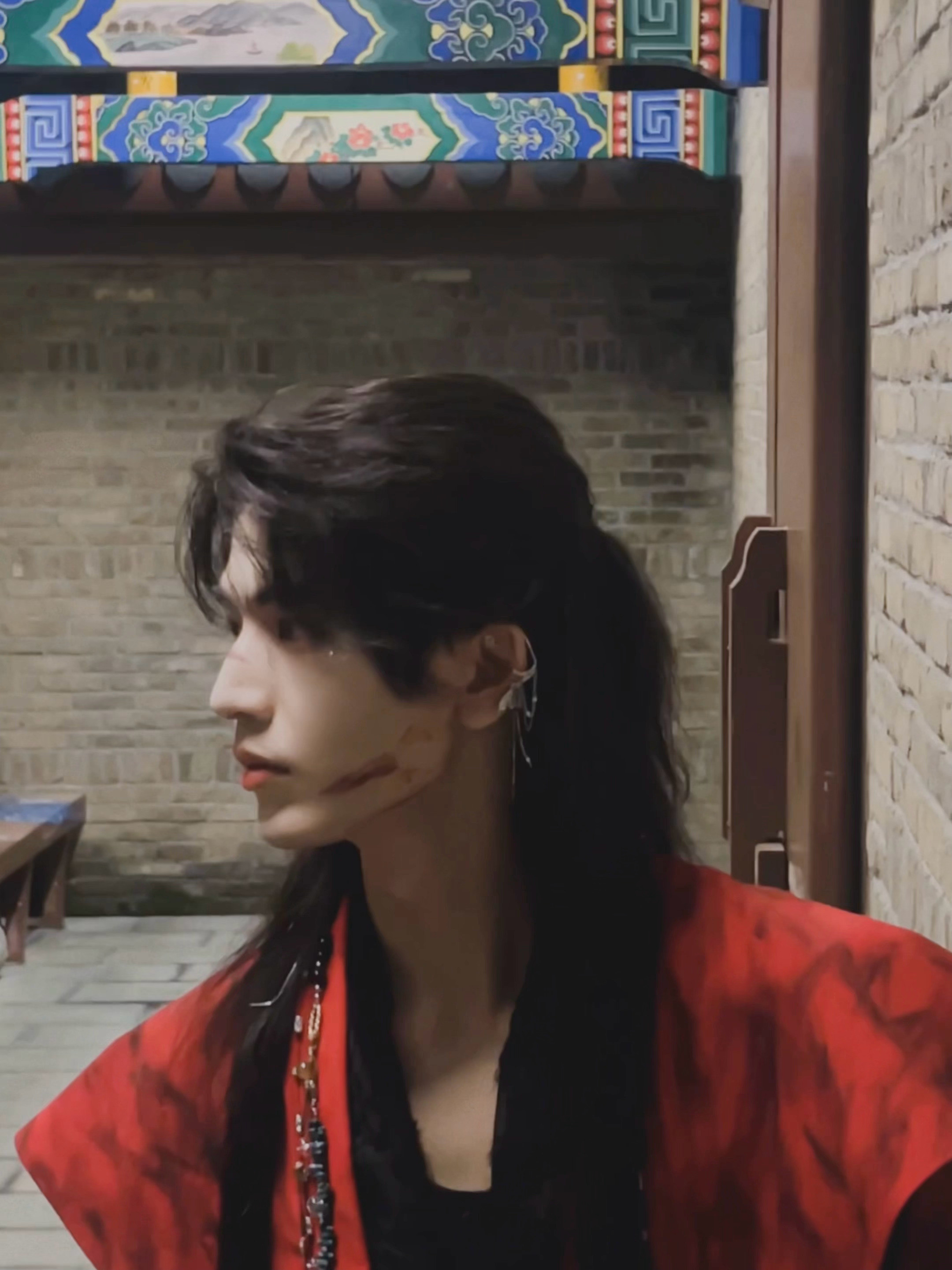 张凌赫红衣鬼王这么看来，张凌赫当年能拿下巨饼天官赐福演花城，还是挺符合人设的…