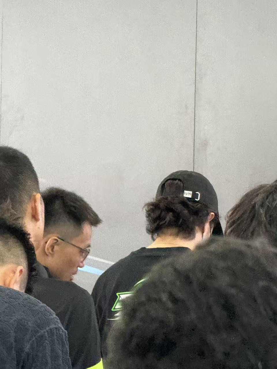 被宝后脑勺萌不行了​​​