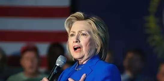 希拉里突然开炮，特朗普被揪老底，中期选举风向变了？希拉里最近在卡塔尔的一个论坛
