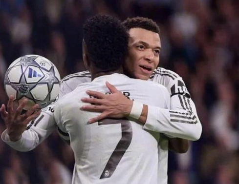 10场14球，效率很强！跻身欧冠单赛季历史第6，与梅西并列，距C罗17球纪录