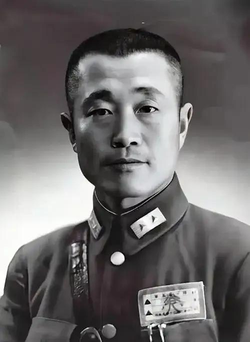 什么叫暴殄天物？杜聿明使用新一军就是！打仗拼的是兵力、装备，更拼统帅的用兵