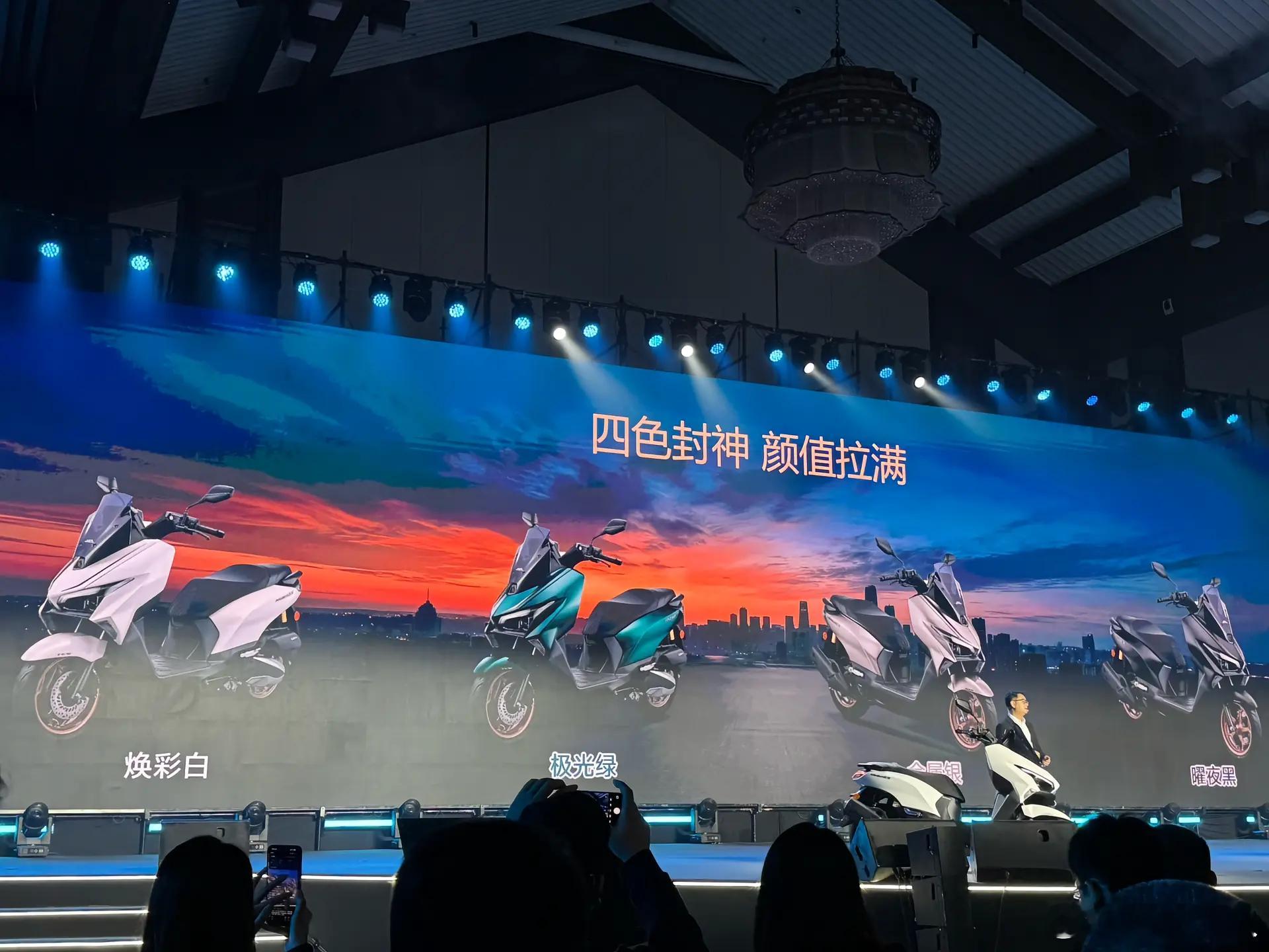 这价格太恐怖了，本田就是要把国产都卷倒闭……你敢想本田的合资摩托车现在已经比国产