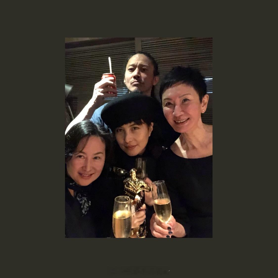 何超仪悼念施南生何超仪悼念施南生：“這是香港乃至全球電影界最沉重的損失。在電影