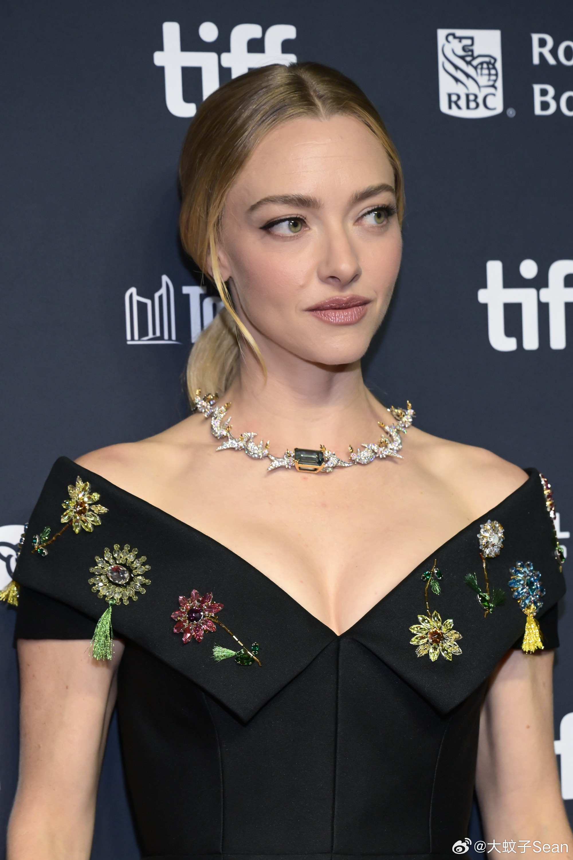 AmandaSeyfried阿曼达塞弗莱德在多伦多电影节期间出席新片《The