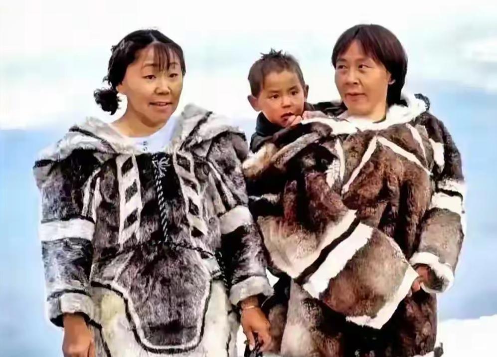 格陵兰岛原住民，为什么长得跟中国人一模一样？他们也是炎黄子孙吗？有这样的问题