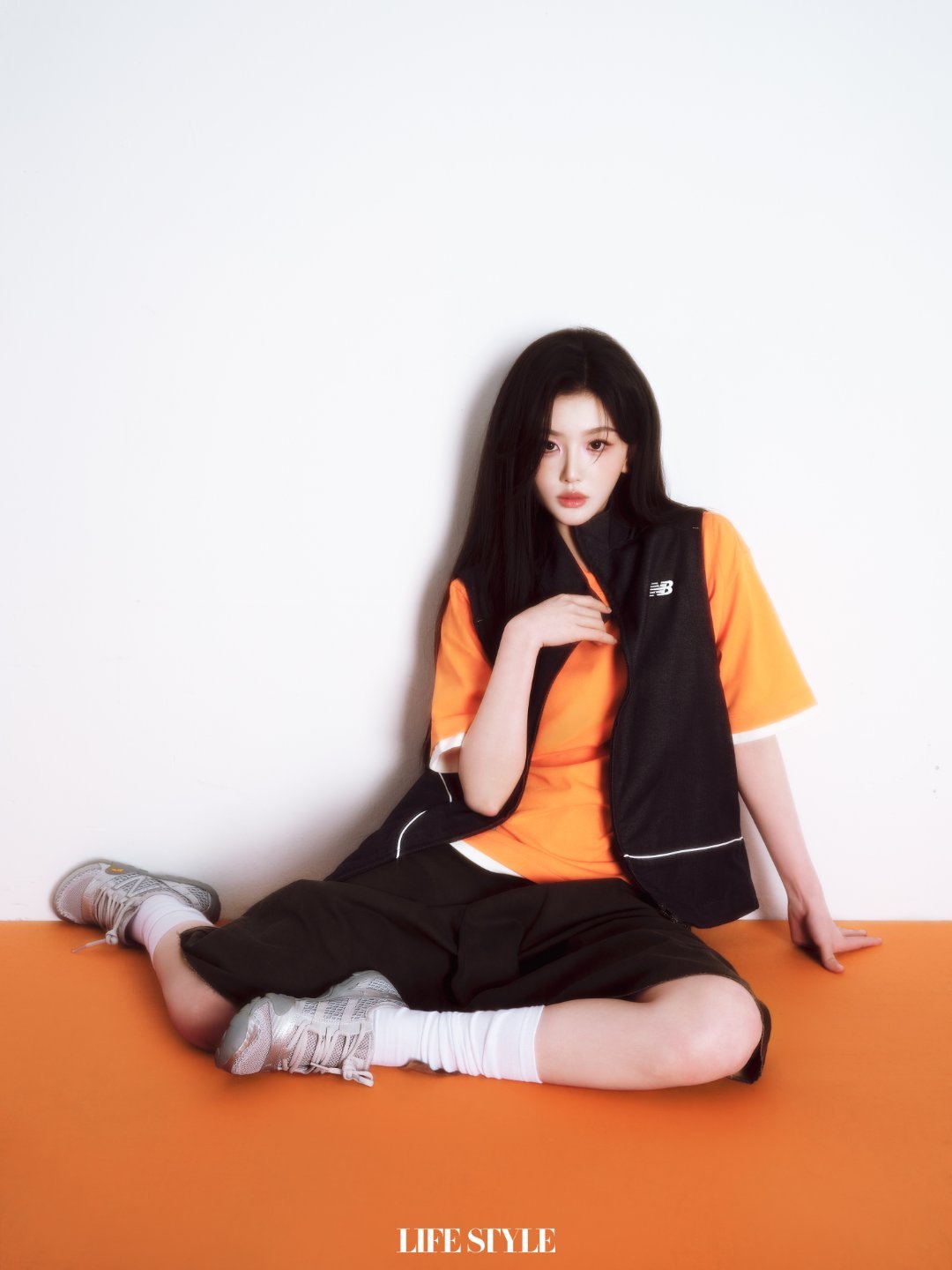 孔雪儿精品生日刊封面孔雪儿雪雾柔光大片柔光缱绻自成风景，清冷与甜柔在此完美相融。