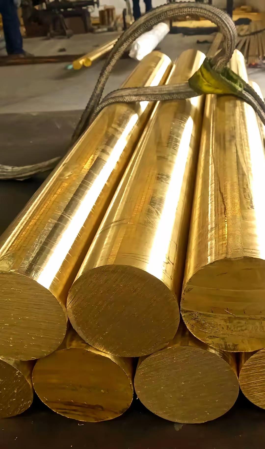 铜价爆涨！已经到了95000块钱一吨了。美国是疯了吗？疯狂屯铜引爆全球警报。花旗