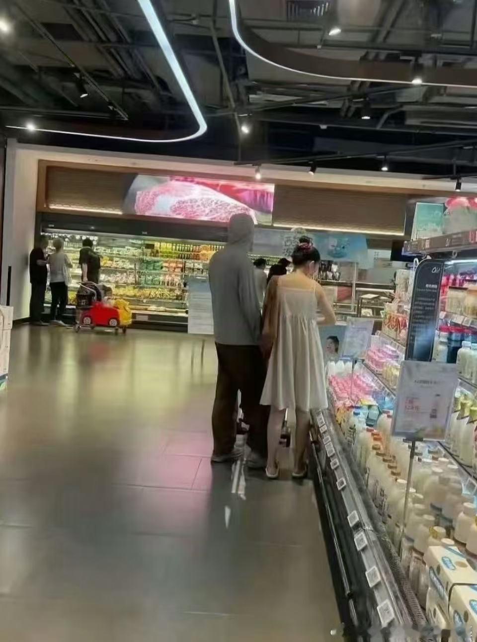 曝吴倩复婚生二胎曝吴倩复婚生二胎了！曝吴倩复婚生二胎了