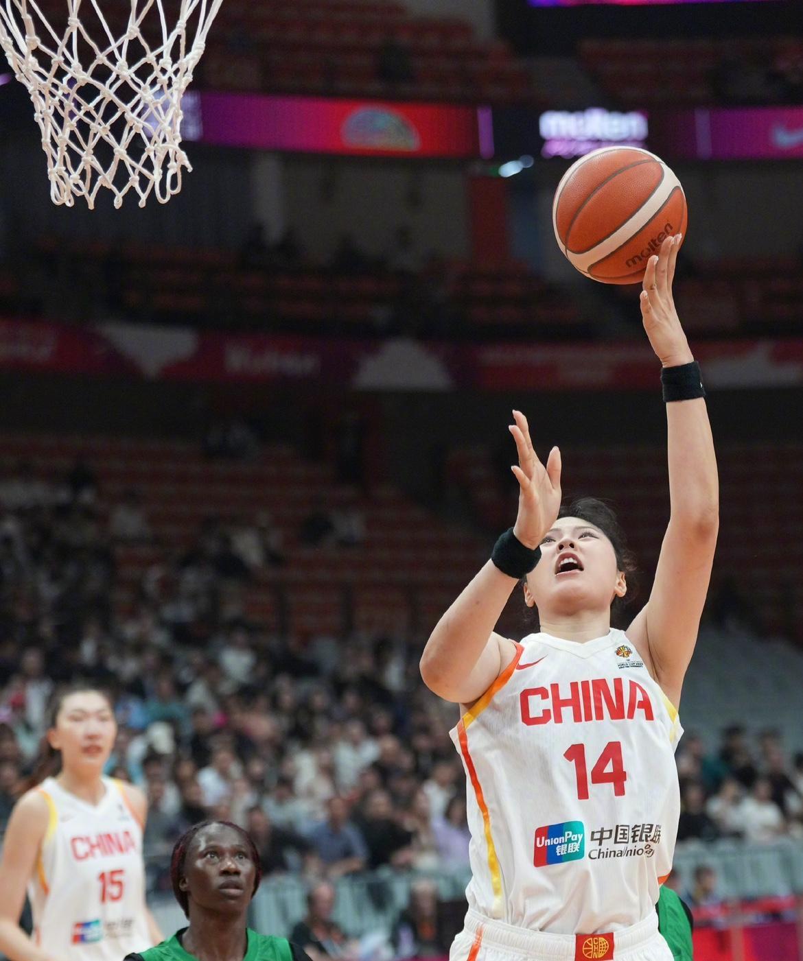 输比利时这件事情上，韩旭和李月汝出分歧了。15分惨败给比利时，韩旭总结比赛，对