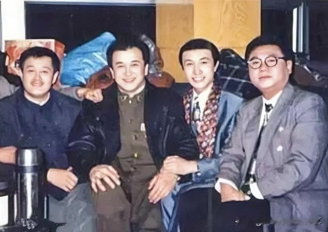 能把四位演员全部认出来的，说明你的眼睛真是太毒辣了，没有白看那么多的电视。我只认