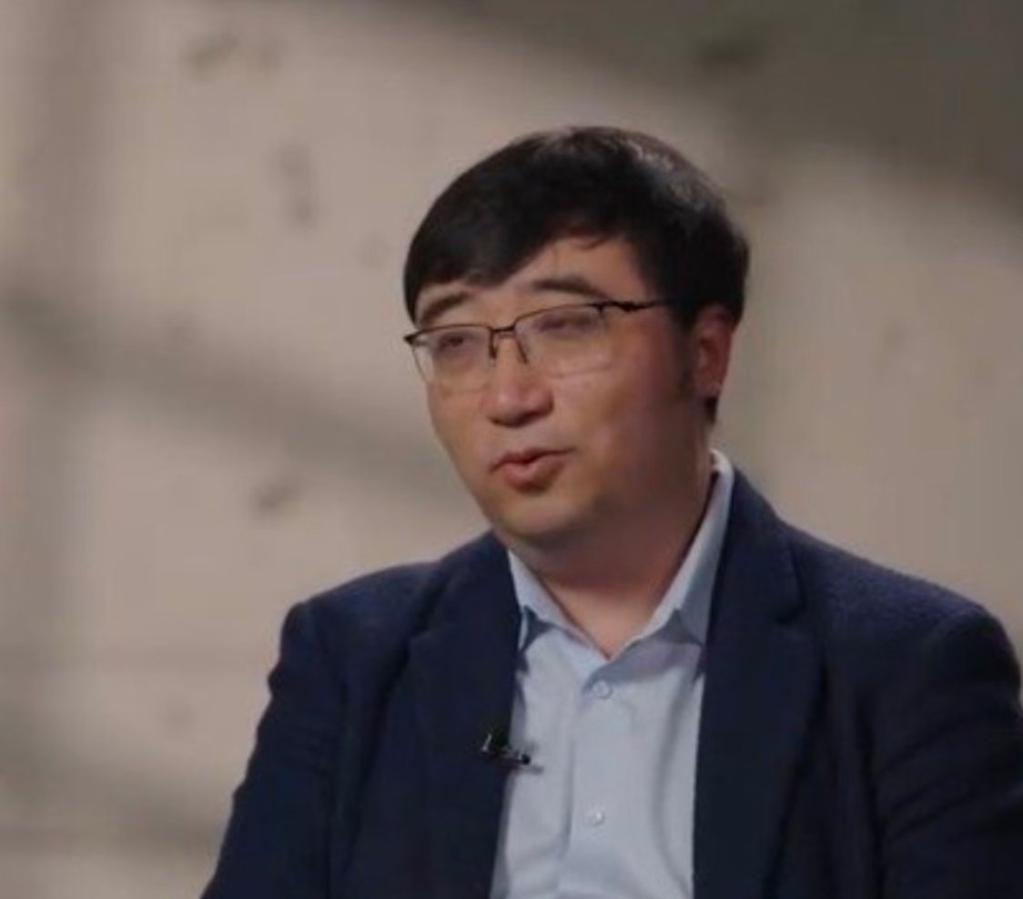 这脑洞也太绝了吧！把那些看似沉重的文学材料放进宇宙尺度里看，瞬间就有了宏大的格局