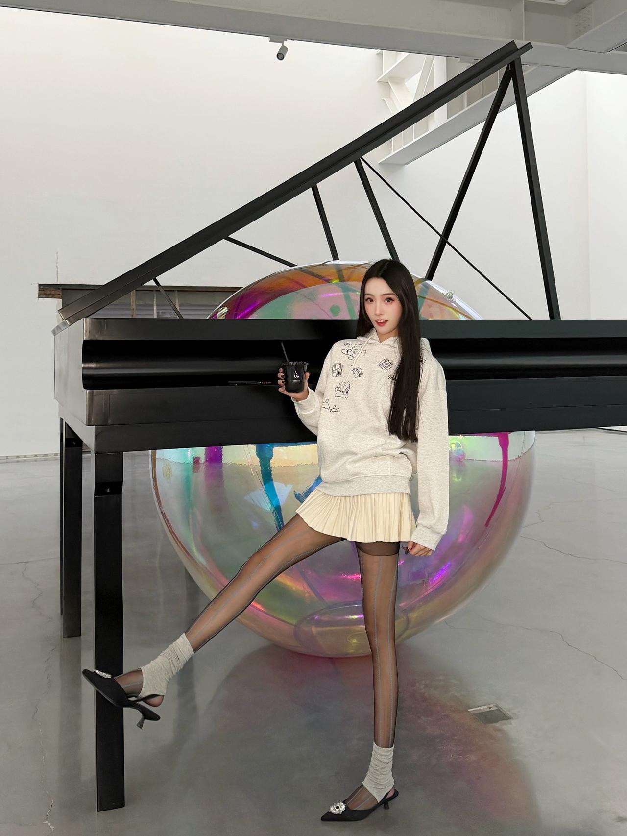 生活总跟我开玩笑还好他妈我也爱笑穿搭ootd穿搭