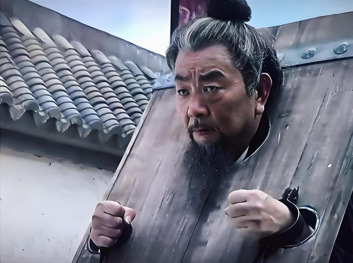 公元前143年，汉景帝宴请群臣，唯独周亚夫的桌上只摆设一大块肉，没有切碎，也不摆
