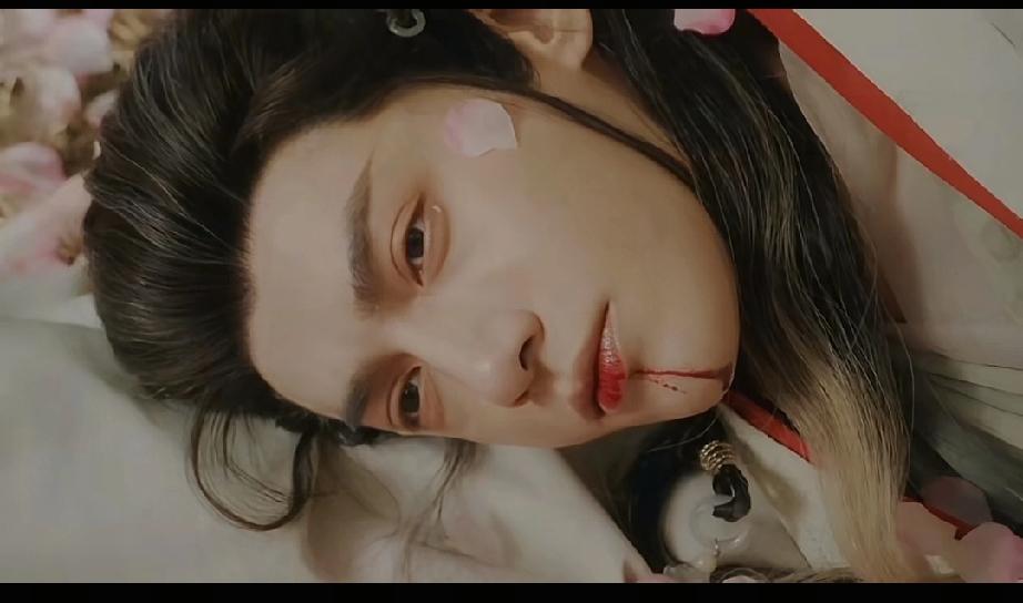 罗云熙《水龙吟》剧透！银发战损+反转剧情，这波稳了。古装剧粉速来！藤萍I