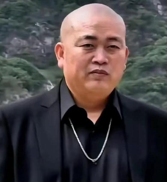 关于释永信，名气与修行早已渐行渐远不少人讨论释永信的武功功底，我有自己的看法