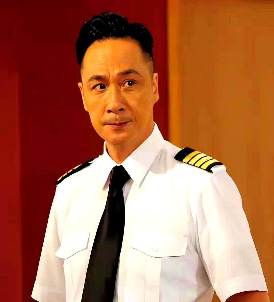 越铁的朋友，见面次数越少。吴镇宇跟刘青云、黄子华，跑龙套时就混熟。相