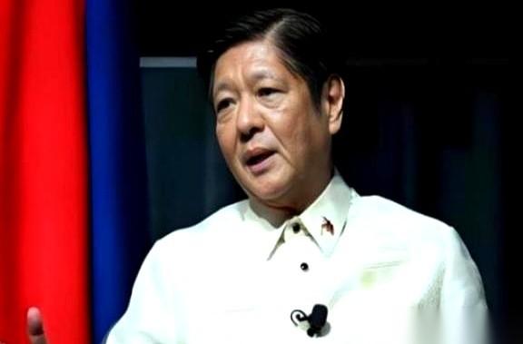 聊聊最近东南亚这几个邻居：菲律宾、新加坡、柬埔寨，甚至连越南，好像都在扎堆往美国