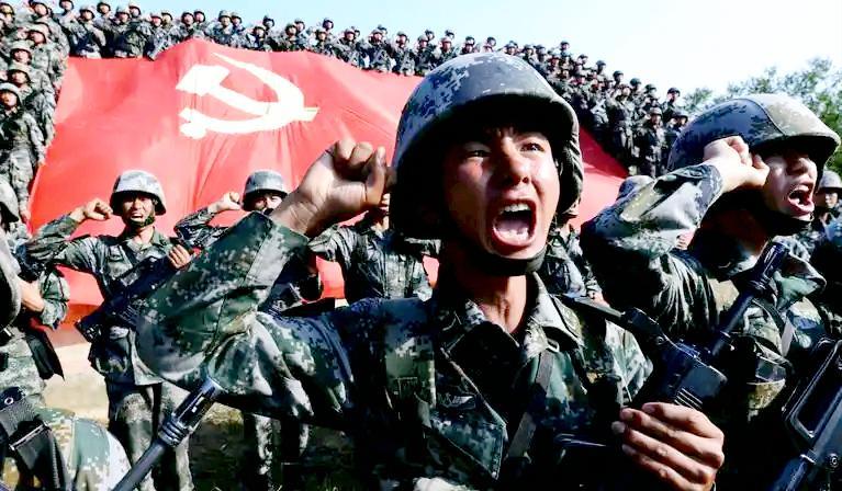 中国军队实力有多强，世界能排第几名？就这么说吧，全球第一的美国，只需要消灭海军和