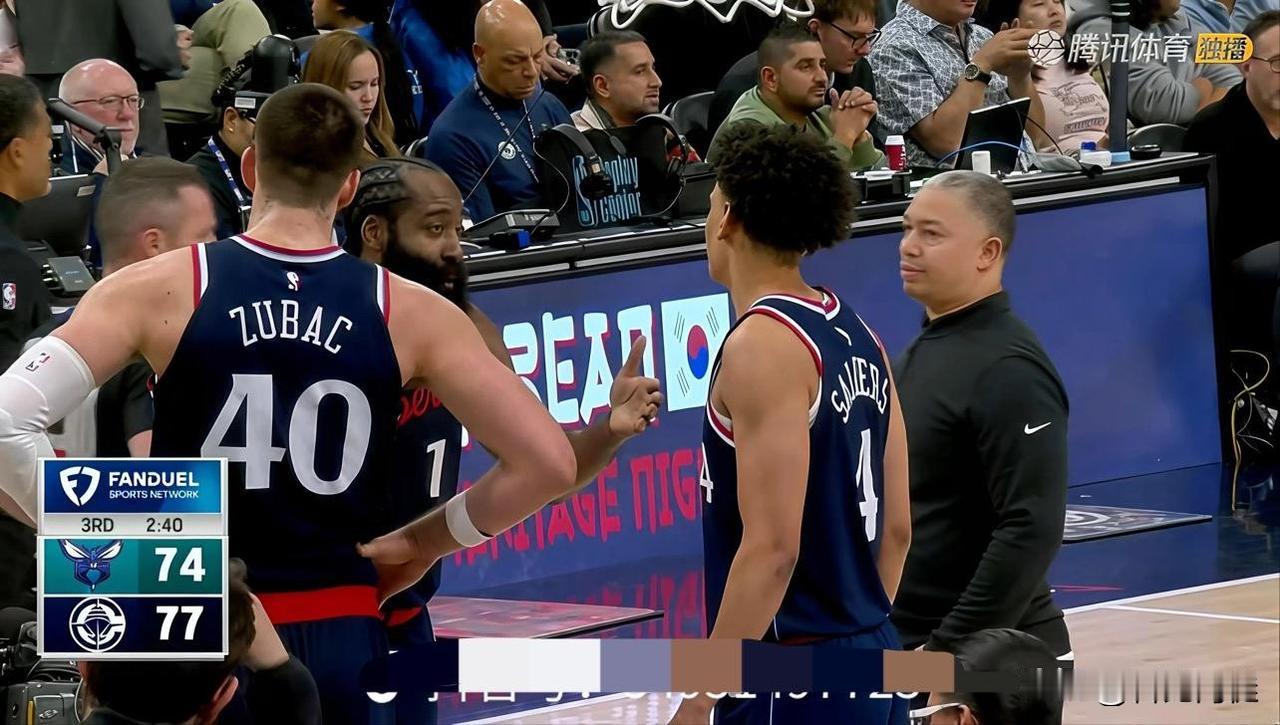 快船这阵容目前打常规赛还行，一旦进入季后赛，桑德斯大概率上不了场，巴图姆和洛佩兹