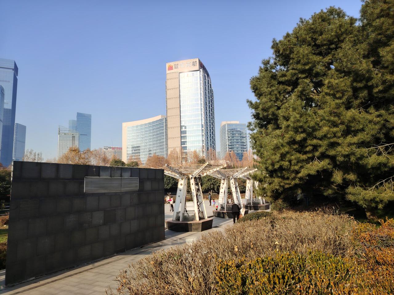 给学校一封信——一位退休教师的心声退休了，你依旧在那里，诚挚地邀请每一个学生