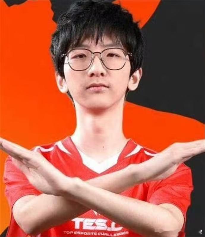 滔搏电竞俱乐部王者荣耀LPLZUIAN两次面签未通过TES世界赛首发36