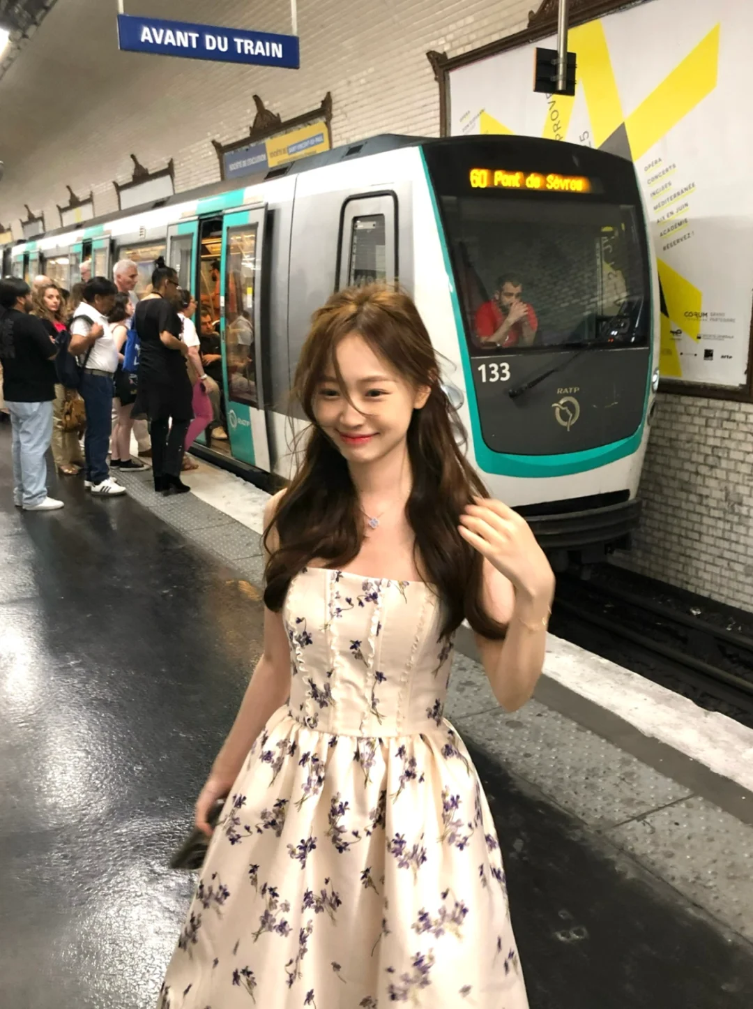 巴黎的脏脏地铁和我的漂亮裙子