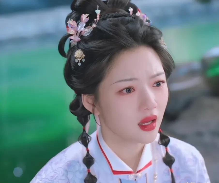 电视剧《良陈美锦》一开播，任敏不出意外的，又占据了热搜各大词条。当然，占据热