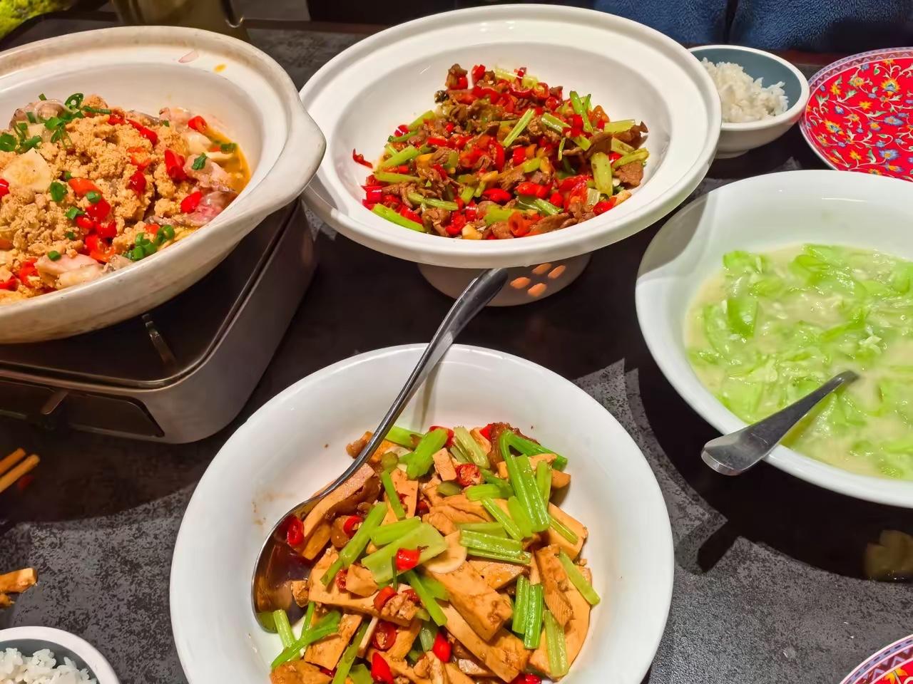 【中国就是富裕国家的生活】​今天普通老百姓过日子，我相信中国大部分比美国过得