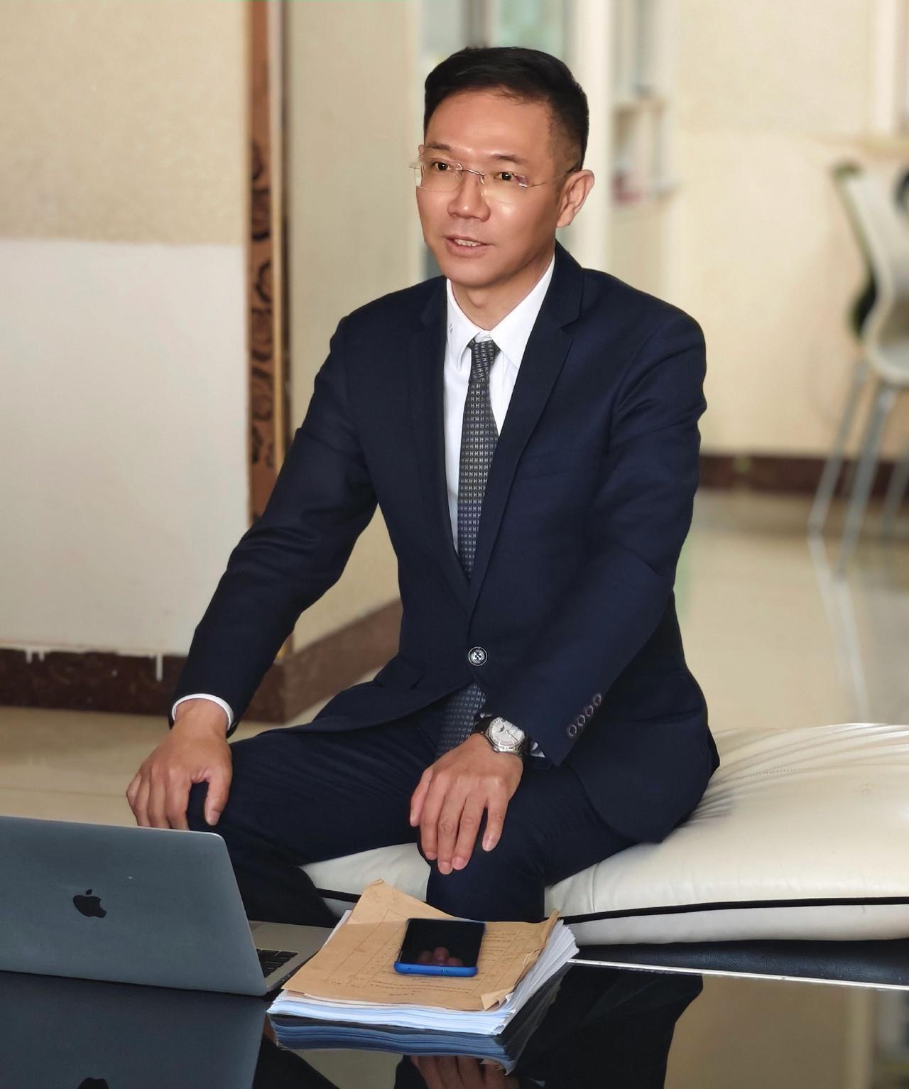 郭勇刚深夜难眠！何止是摔狗那么简单？申家翻盘的王牌藏不住了！谁懂啊！本是一