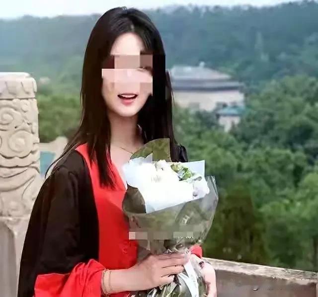 江西一32岁女博士征婚给出条件后相亲男士立马就跑。女人高学历，高收入，反倒找对象