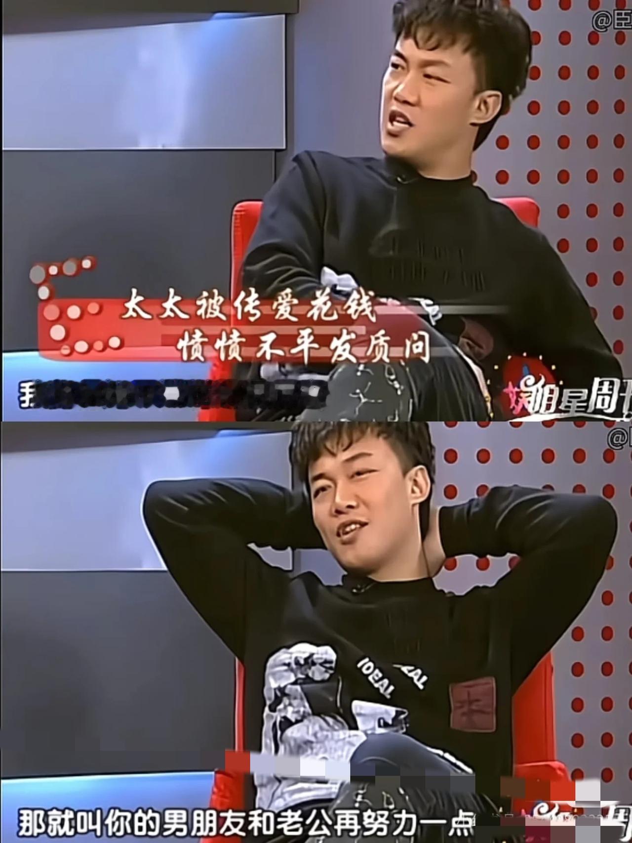 2002年，陈奕迅在演唱会上从舞台上摔下来，导致右边睾丸破裂，医生说他可能永远失