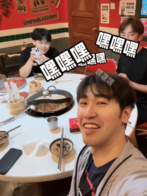 厦门乒超联赛最后一天比赛结束，山东鲁能俱乐部闫安、徐瑛彬和袁励岑带着引进的日本选
