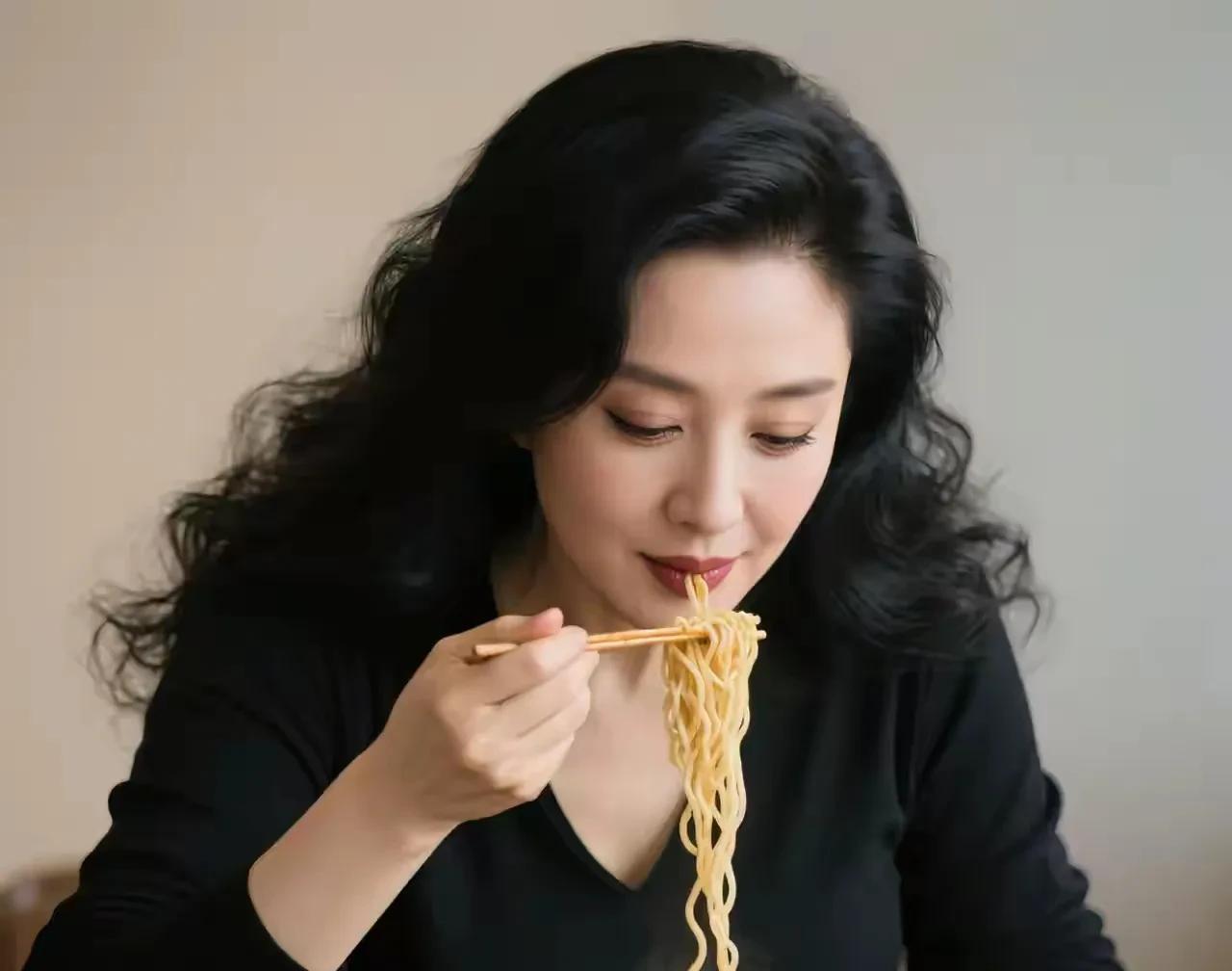 婚姻真相：两人共撑一个家，比金山银山更珍贵的是这份踏实与担当