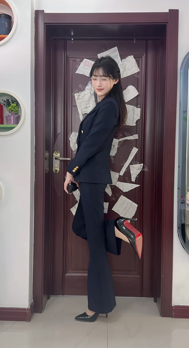准备去面试穿这身衣服可以嘛