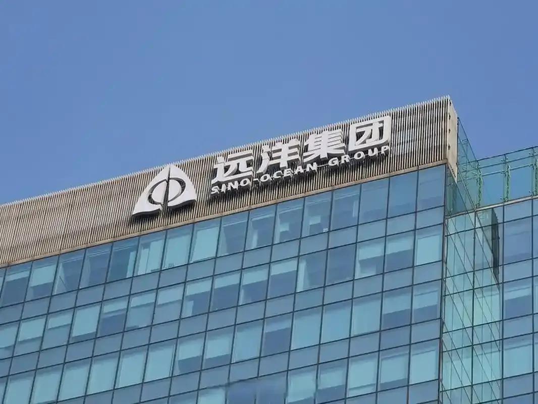 一家公司刚刚宣布盈利几十亿，转头就跟债主说利息先不付了，这也不是段子，而是远洋集