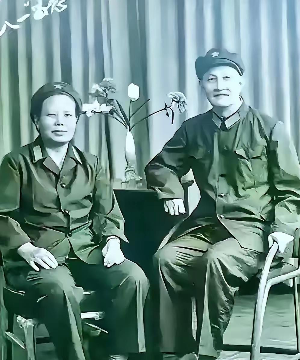 1939年，陕北的沟壑里除了呼啸的北风，还有一支正在秘密转移的部队。队伍中，刚产