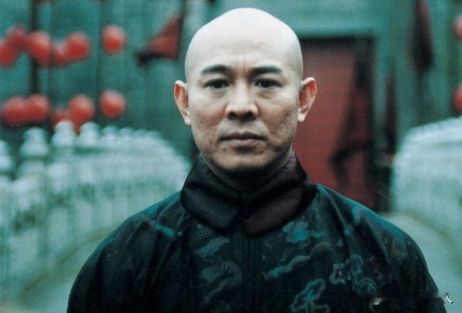 那年，陈可辛投资3亿筹拍《投名状》。刘德华片酬1600万，金城武思忖后，觉得不应