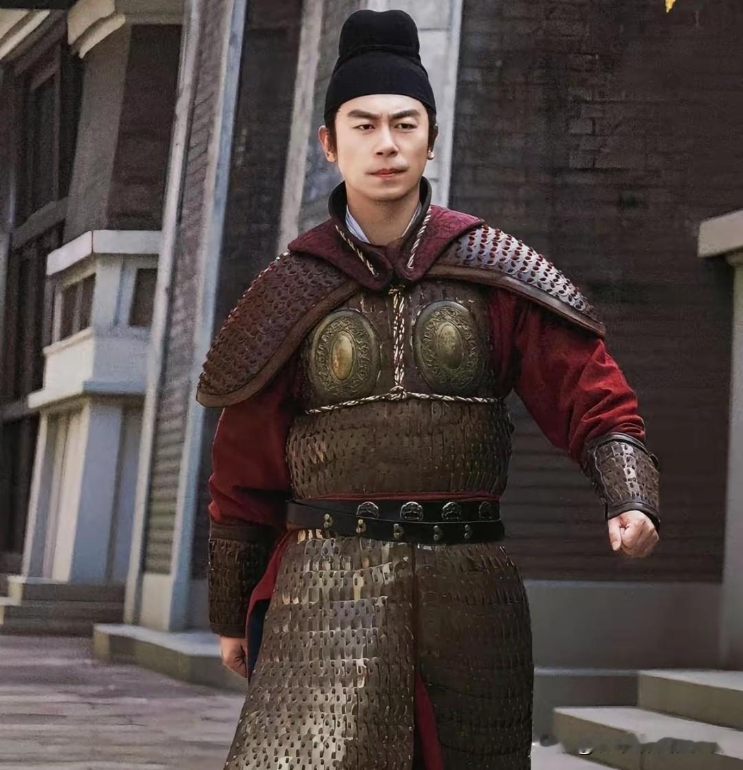 现在的男演员，演不了开国皇帝。不是瘦，是太缺骨子里的帝王气和乱世磨出来的硬劲