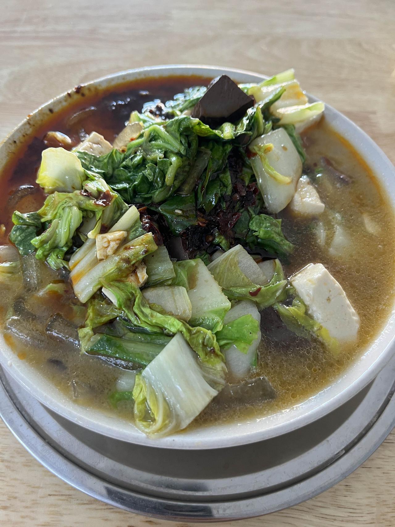 安阳人的特色早餐扁粉菜和葱油饼豫见美食安阳扁粉菜油饼