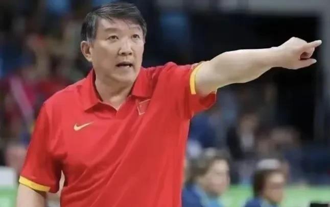 1、以为掌握中国女篮征召权就随心所欲；2、以为自己年龄大就可以墨守陈规；3、