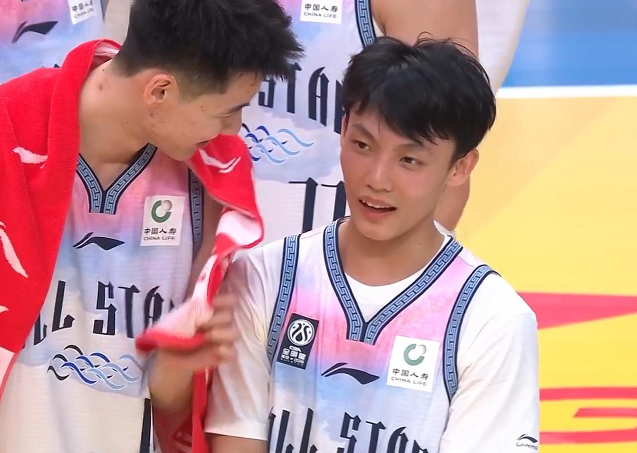 35分6助！徐杰收获MVP大奖，迪亚洛送上神助攻，苏群：完美CBA全明星赛，南
