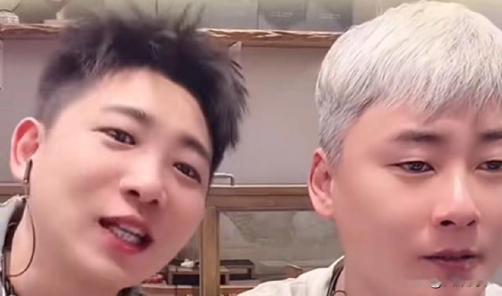 张浩表示王小义还没有正式签约，既然来锦州肯定是加入意向，等T佑腾出时间会专门找他