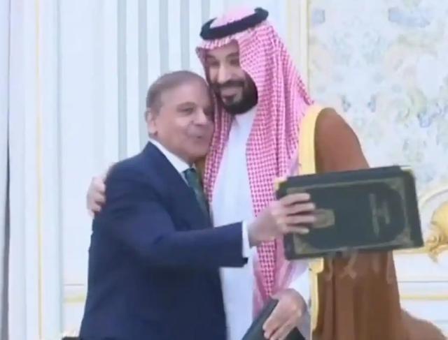 原来不是表面这么简单，巴基斯坦空军进驻沙特，除了为沙特提供保护之外，还有一个重要