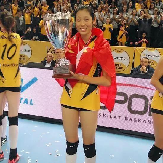 朱婷回河南女排打全运会，奖牌还没到手，却凭一己之力带出5个意外惊喜，这才是体育巨